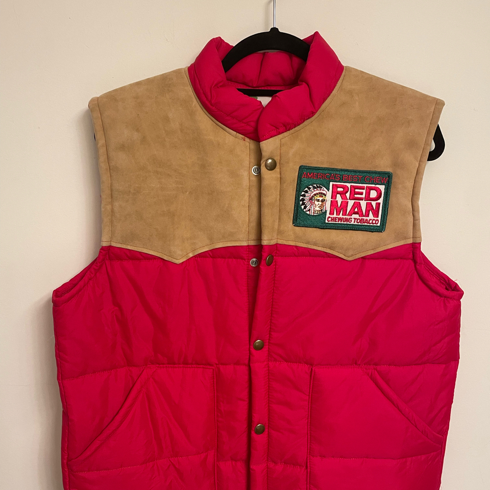 Vintage Red Man Pouch Promotional Puffer Vest Size M